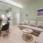 Nv Luxury Residence